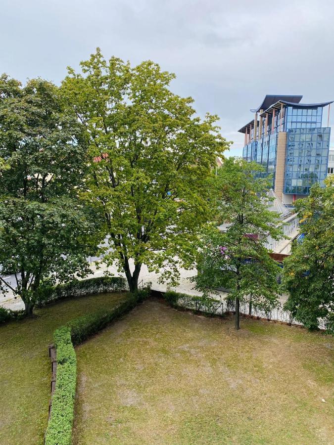 Beautiful Apartment With Balcony Berlín Exterior foto