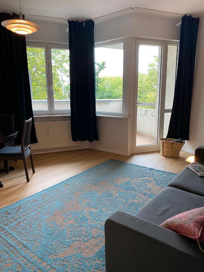 Beautiful Apartment With Balcony Berlín Exterior foto